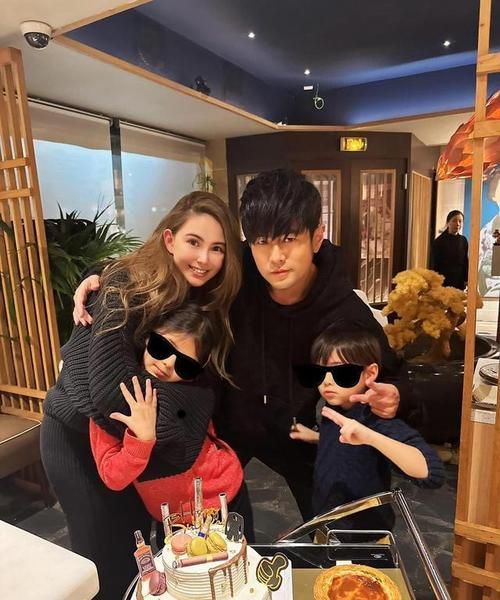 周杰伦老婆昆凌：混血美女的时尚人生与幸福家庭