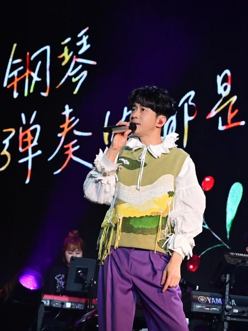 一个人走 光良:光良的这首歌,你听懂了吗? 一个人走 光良:光良的这首歌,你听懂了吗?