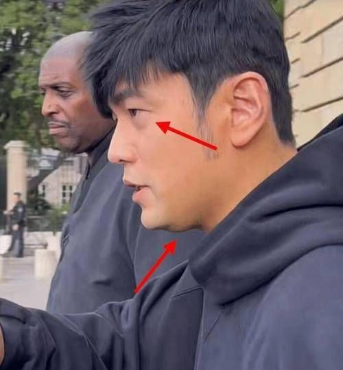 于文文周杰伦演唱会点歌，网友直呼爷青回！