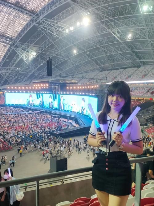 五月天将军令演唱会现场版超燃！哪个版本最值得反复观看？