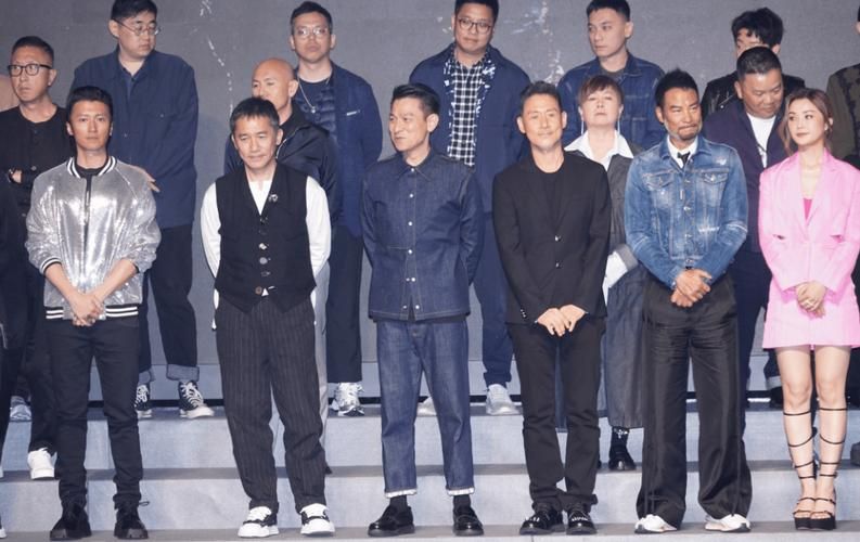 刘德华谢霆锋陈伟霆合唱中国人为何经典？三代偶像合体太难得！