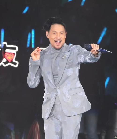 吻别 张学友这首歌为什么能火遍大江南北？至今传唱不衰。