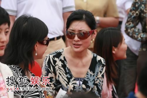 周杰伦和宋祖英同台献唱，传统与流行的完美结合！