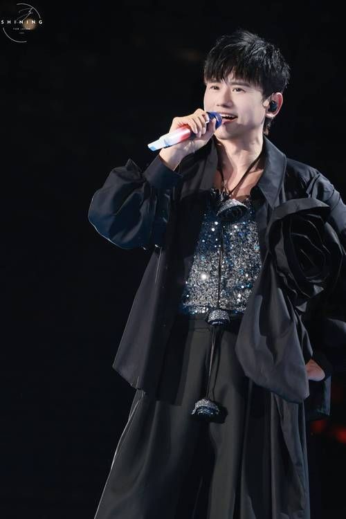 哪里看？张杰演唱会直播入口，歌迷必看！