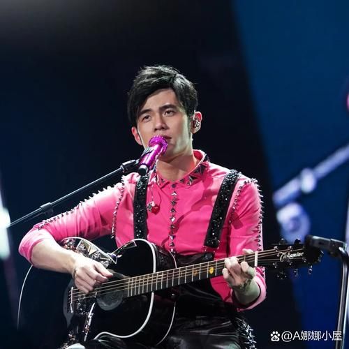 回顾周杰伦摩天轮2013演唱会，那些让你感动的瞬间都在这里！