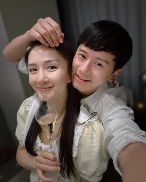 娱乐乐翻天张杰谢娜同台，揭秘他们私下相处模式！