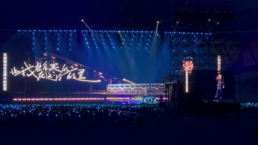 张杰2011成都演唱会观后感，歌声点亮我们的青春！