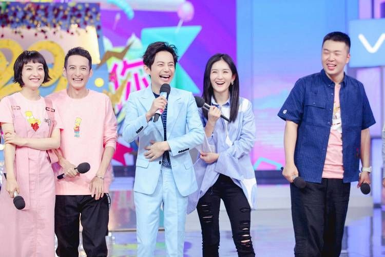 快乐大本营苏打绿搞笑片段：回顾他们的综艺爆笑瞬间！