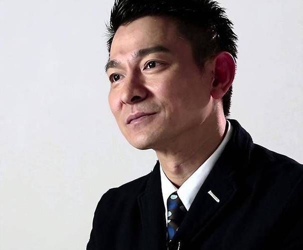 想听刘德华的大眼睛去哪里找？这几个音乐平台可以免费听。