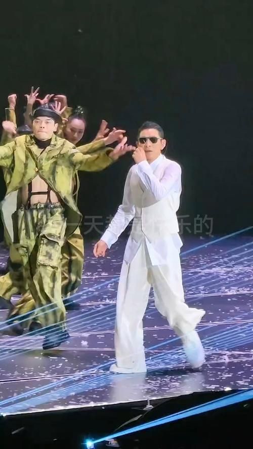 我恨我痴心 刘德华演唱会版哪个最经典？回顾天王精彩现场！