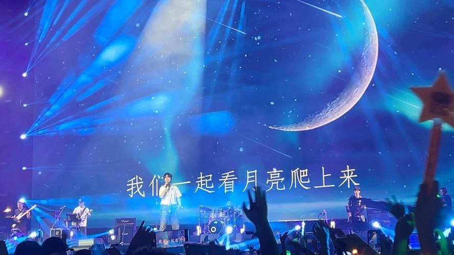 找张杰好听的歌就听看月亮爬上来！旋律响起就让人很放松。