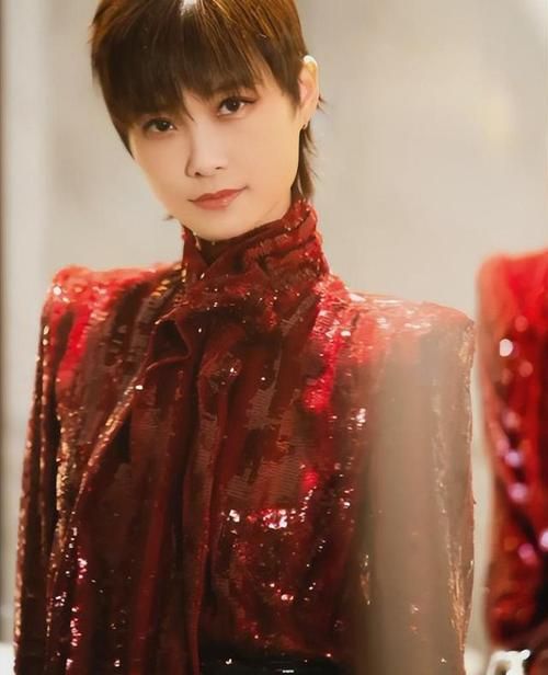 李宇春什么歌好听？听完这几首让你爱上春哥！
