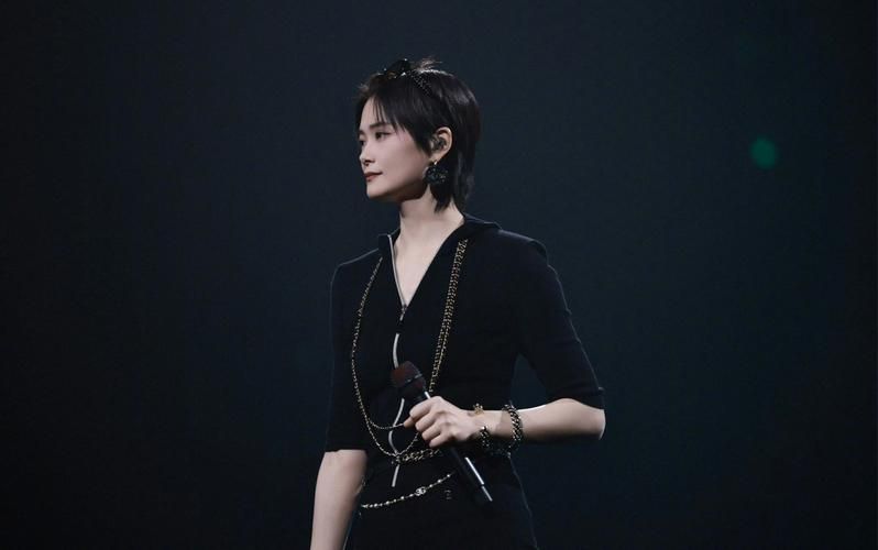 李宇春演唱会2014完整回顾，带你重回那个属于玉米的夜晚！