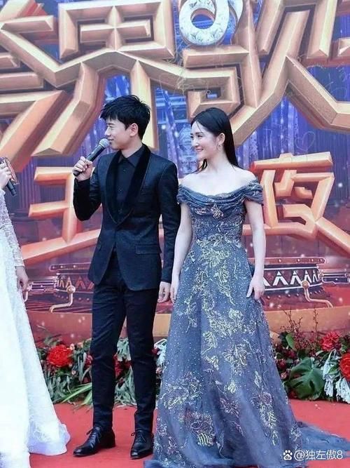 湖南卫视跨年演唱会，张杰谢娜合体，引爆全场！