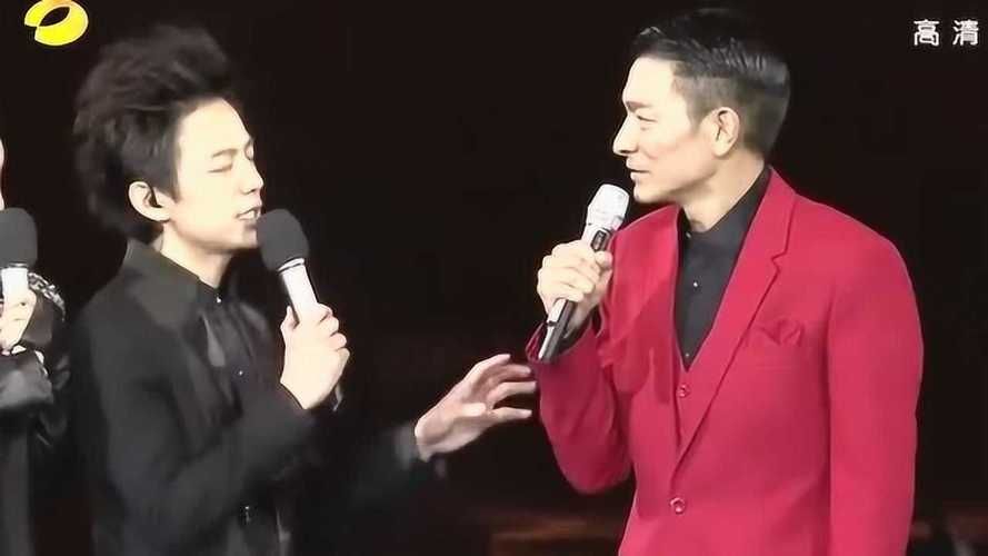 湖南跨年演唱会：刘德华压轴出场，引爆全场气氛！