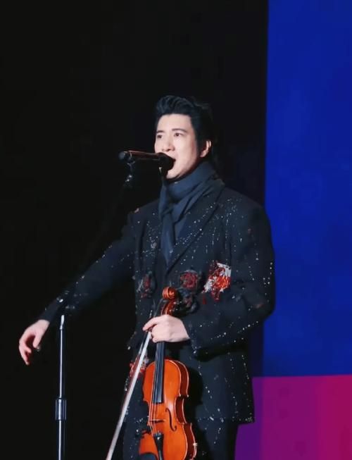 王力宏火力全开巡回演唱会启动！哪一站的表演最值得期待？