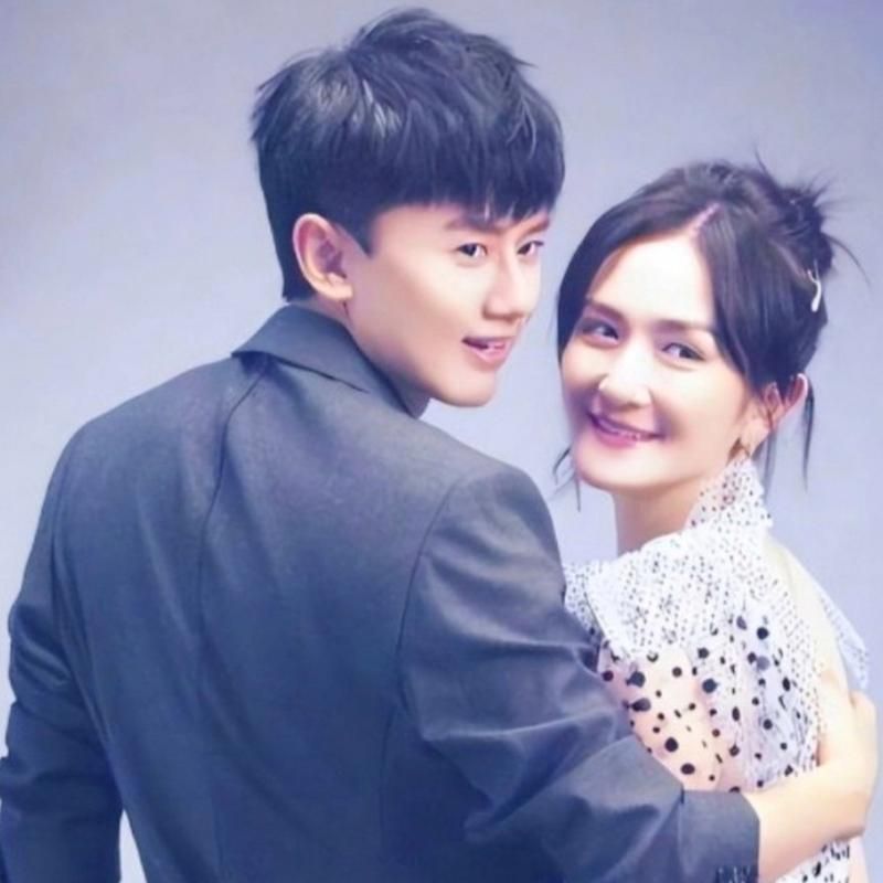 谢娜张杰跨年演唱会：甜蜜合唱点燃全场，回顾经典瞬间！