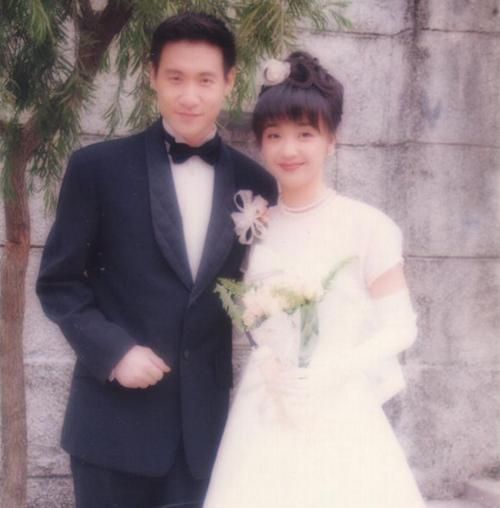 陈慧娴张学友演唱会回顾，两人同台引发集体回忆！