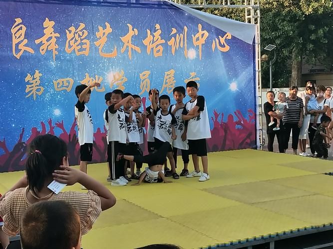 学跳咚巴拉舞有什么好处？不仅健身还能交朋友！