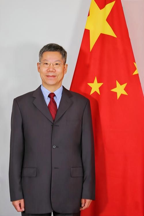 李少南是谁？快速了解这位人物的基本情况和背景！