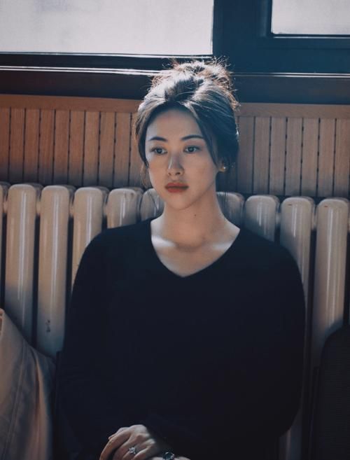 熟女人独有的风情是什么？深度解析她们的成熟之美。