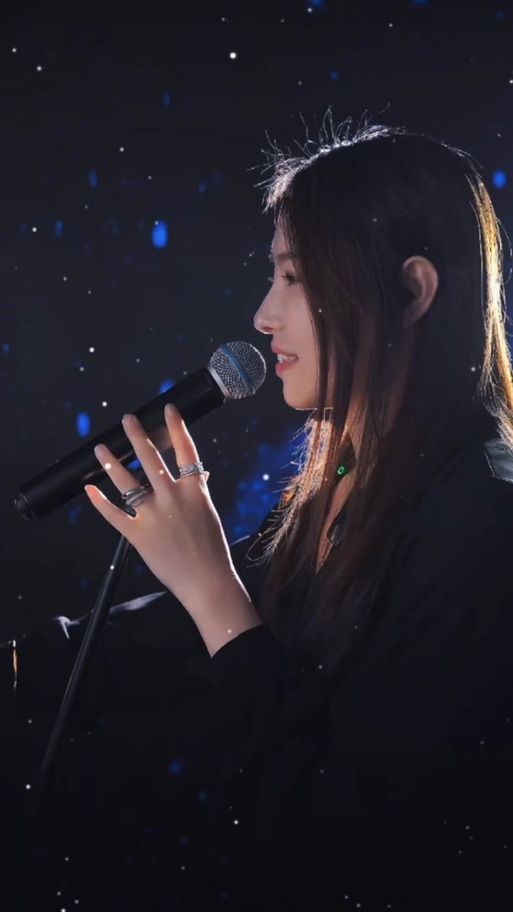 红花雨是谁唱的歌曲？了解原唱和不同翻唱版本！