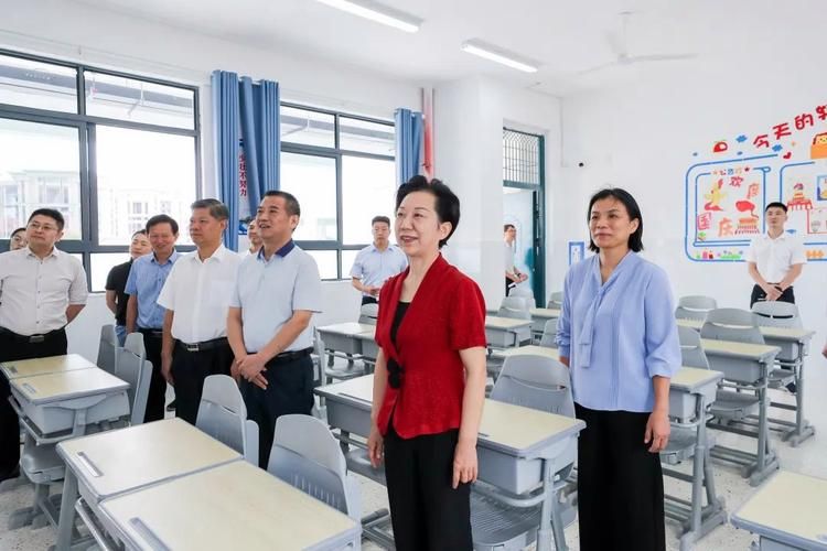 胡雪盟是做什么的？带你了解她的职业和主要成就！