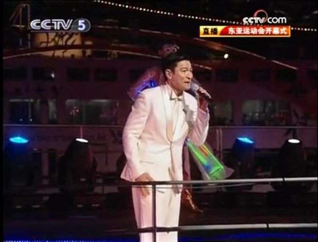 12位刘德华模仿者同台飙歌 谁最像本尊你来评