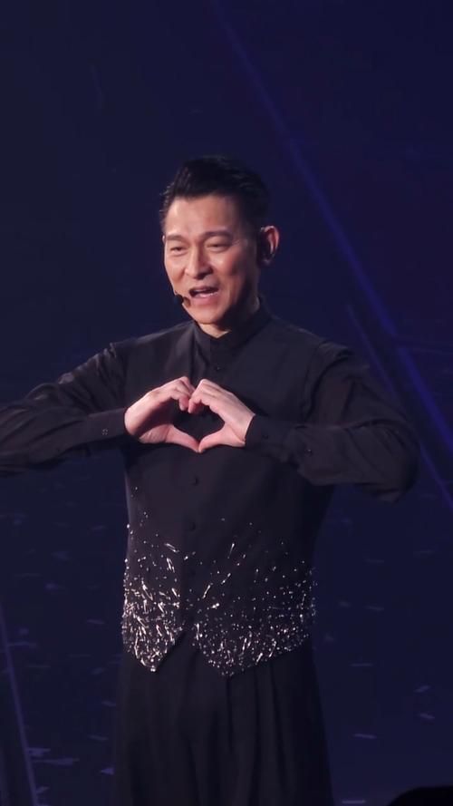 17刘德华经典歌曲回顾 这些金曲你都会唱吗