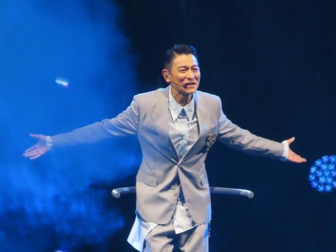 1999刘德华演唱会现场：绝版珍藏，重温天王的舞台魅力