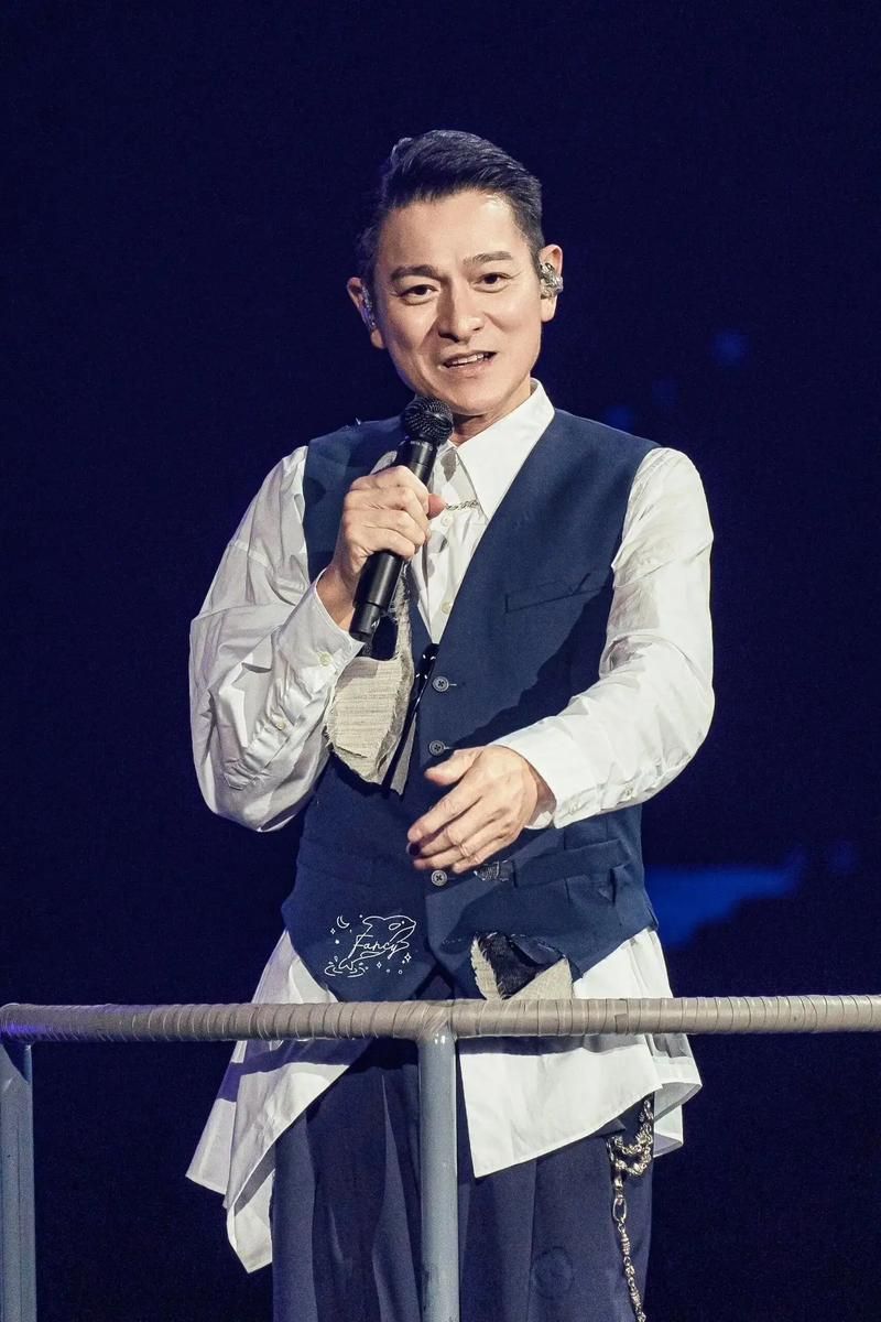 2011刘德华上海演唱会精彩回顾经典瞬间全记录