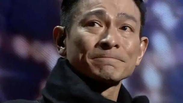 2013刘德华上海演唱会精彩回顾与经典瞬间