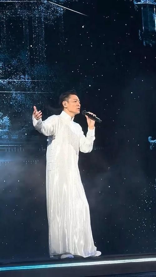 2013湖南跨年演唱会刘德华舞台魅力全解析