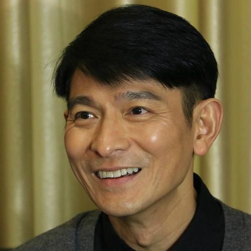 2023最火微信头像：刘德华高清帅气图片