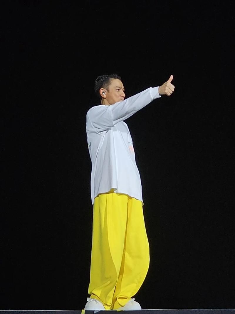 2024刘德华西安演唱会，天王巨星魅力席卷古都！