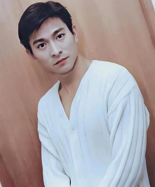 25岁的刘德华多帅 年轻时到底有多迷人