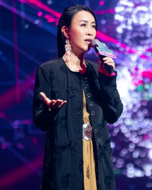 54岁那英状态超好 网友直呼这才是真女神