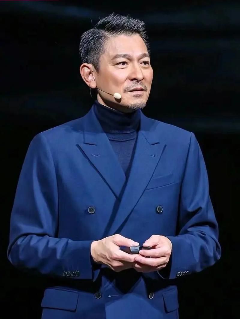 60岁刘德华西装造型曝光：高清图片赏析