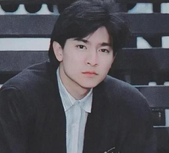 60岁刘德华长发图片高清：盘点天王不同时期发型