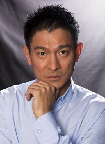 60岁的刘德华近况如何？白发照片曝光引网友泪目