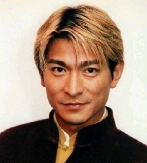 64岁刘德华头发依旧乌黑浓密，保养秘诀是什么？