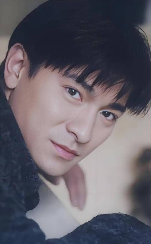 64岁刘德华头发依旧乌黑浓密，保养秘诀是什么？