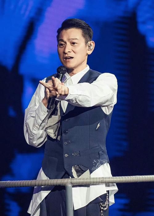 96刘德华演唱会高清资源：重温27年前的盛况