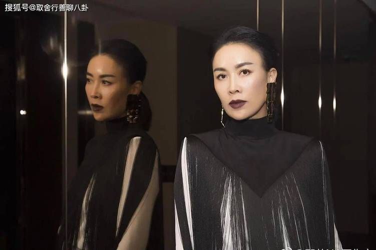 一步之遥那英现场版与录音室版的区别对比