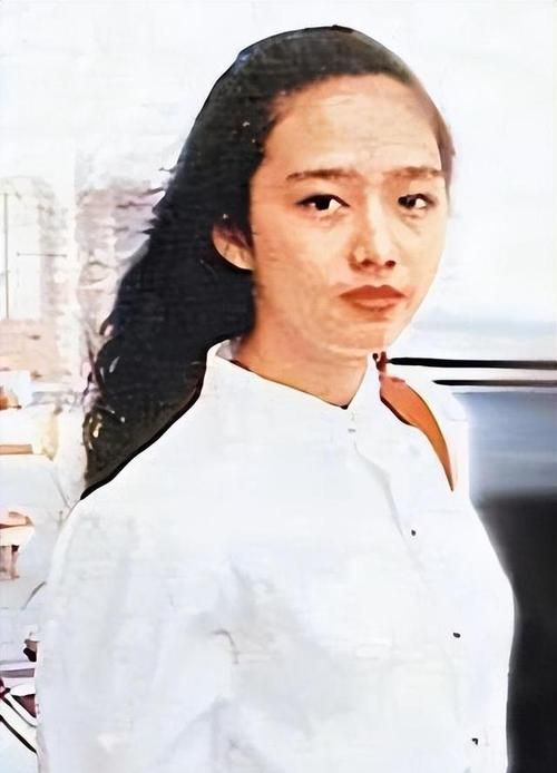 一睹为快！刘德华妻子朱丽倩最新照片大公开！