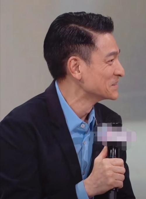 一睹为快！刘德华最新视频直播，精彩内容抢先看！