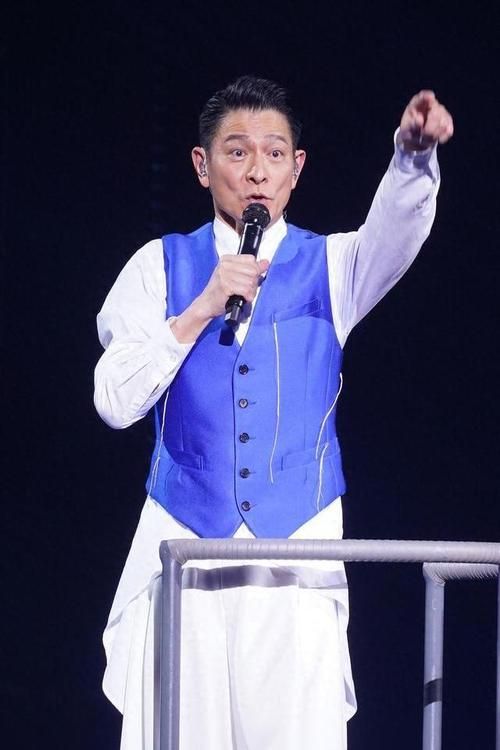 一组刘德华最新照片：60多岁依然活力四射，状态绝佳