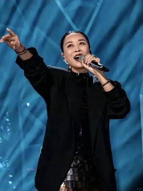 东方之珠：那英刘德华倾情演绎，感人至深