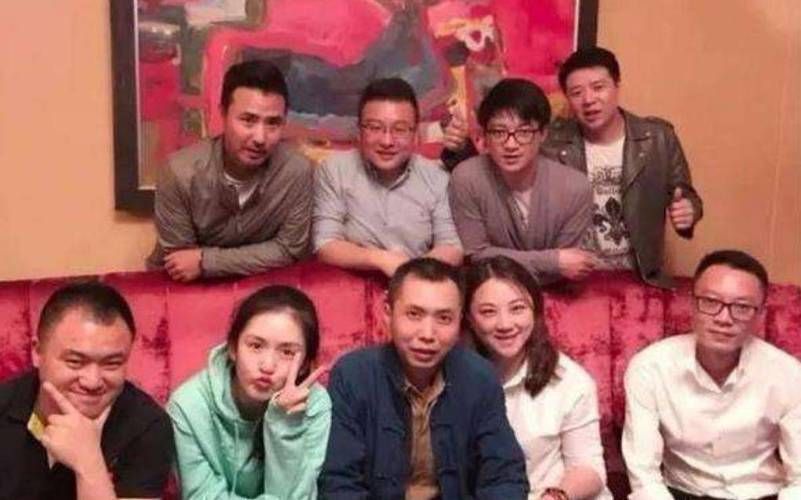 为什么大家都说我那英俊的亲叔叔像明星