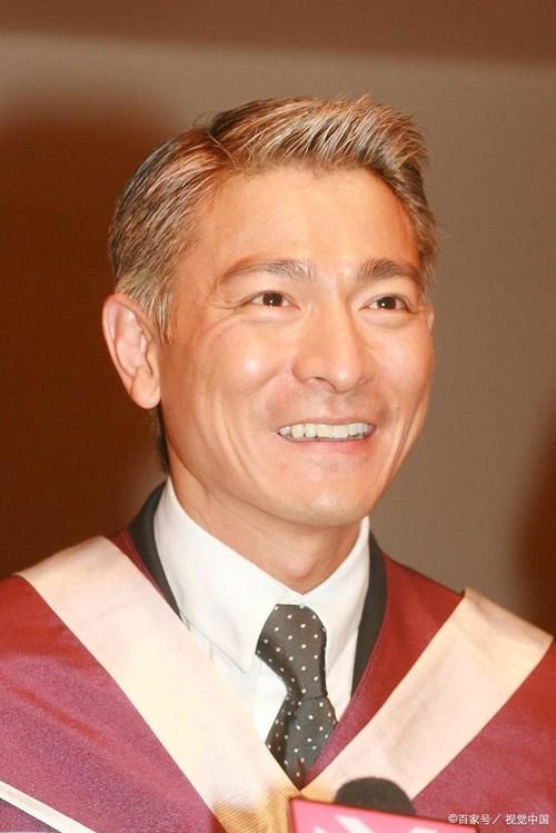 为什么那么多人喜欢刘德华？他的成功秘诀是什么？